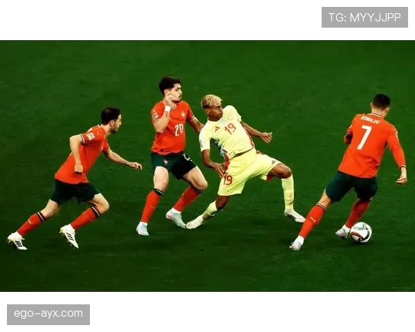 足坛传奇回归！新赛季巨星云集，豪门巅峰对决引爆球迷期待