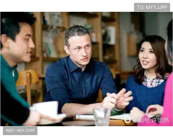 马丁内斯揭秘职场心理战术：策略制胜，提升职场竞争力引关注