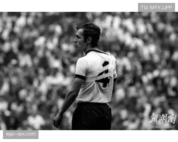 贝肯鲍尔战术创新对现代足球体系的深远影响